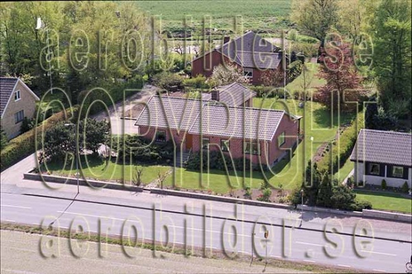 AP S 9106, #33. AP S 9106_0033  (Uppges vid kontakt med Svenska Aero-Bilder AB)