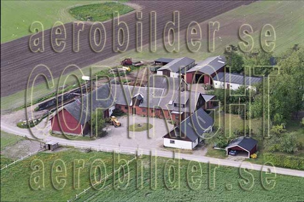 AP S 9136, #32. AP S 9136_0032  (Uppges vid kontakt med Svenska Aero-Bilder AB)