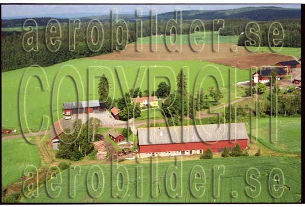 FFF 98-8901, #32. FFF 98-8901_0032 (Uppges vid kontakt med Svenska Aero-Bilder AB)