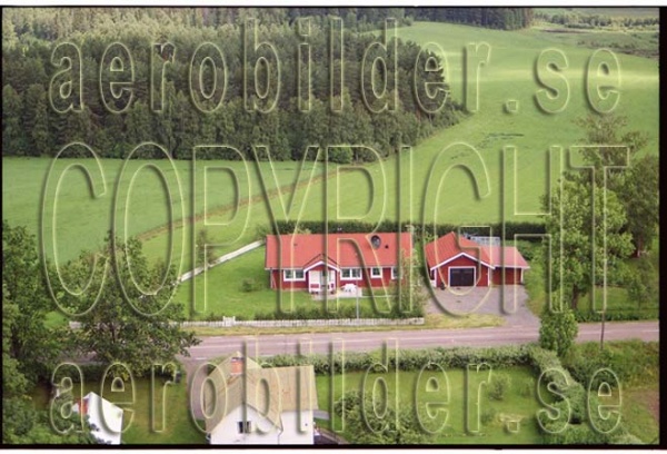 FFF 98-8902, #27. FFF 98-8902_0027 (Uppges vid kontakt med Svenska Aero-Bilder AB)