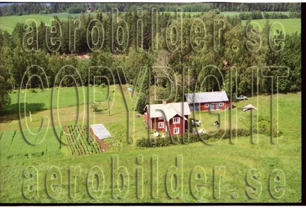 FFF 98-8906, #36. FFF 98-8906_0036 (Uppges vid kontakt med Svenska Aero-Bilder AB)