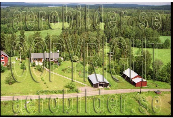 FFF 98-8907, #33. FFF 98-8907_0033 (Uppges vid kontakt med Svenska Aero-Bilder AB)