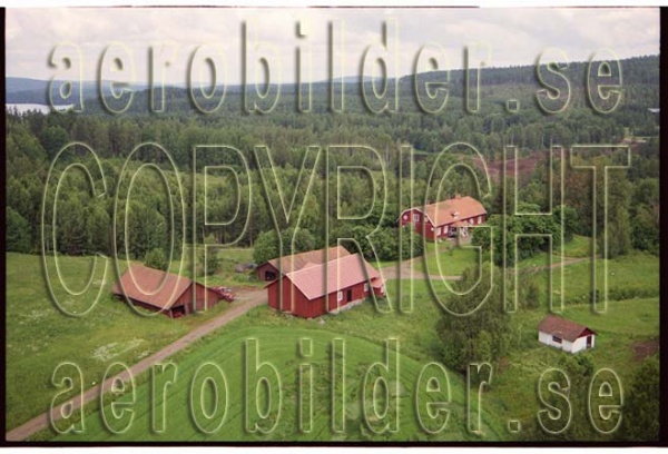 FFF 98-8908, #33. FFF 98-8908_0033 (Uppges vid kontakt med Svenska Aero-Bilder AB)