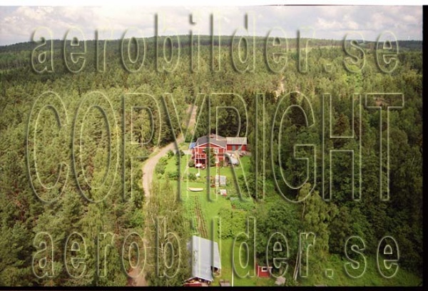 FFF 98-8909, #35. FFF 98-8909_0035 (Uppges vid kontakt med Svenska Aero-Bilder AB)