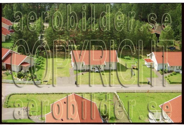 FFF 98-8910, #33. FFF 98-8910_0033 (Uppges vid kontakt med Svenska Aero-Bilder AB)