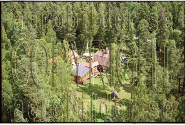 FFF 98-8913, #1. FFF 98-8913_0001 (Uppges vid kontakt med Svenska Aero-Bilder AB)