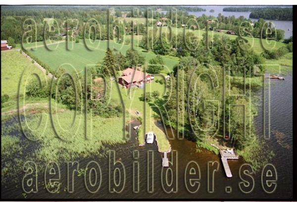 FFF 98-8915, #2. FFF 98-8915_0002 (Uppges vid kontakt med Svenska Aero-Bilder AB)