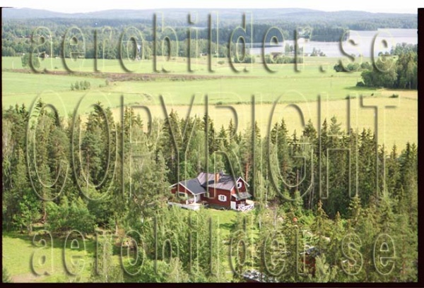 FFF 98-8916, #18. FFF 98-8916_0018 (Uppges vid kontakt med Svenska Aero-Bilder AB)