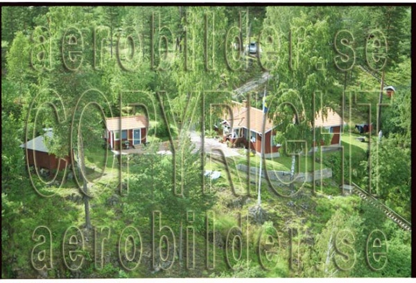 FFF 98-8916, #32. FFF 98-8916_0032 (Uppges vid kontakt med Svenska Aero-Bilder AB)