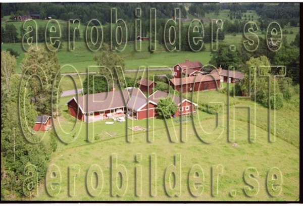 FFF 98-8917, #32. FFF 98-8917_0032 (Uppges vid kontakt med Svenska Aero-Bilder AB)