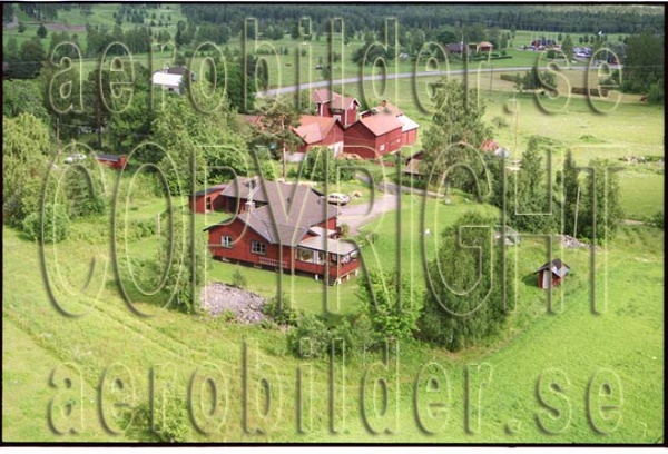 FFF 98-8917, #33. FFF 98-8917_0033 (Uppges vid kontakt med Svenska Aero-Bilder AB)