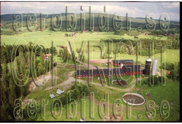 FFF 98-8917, #35. FFF 98-8917_0035 (Uppges vid kontakt med Svenska Aero-Bilder AB)