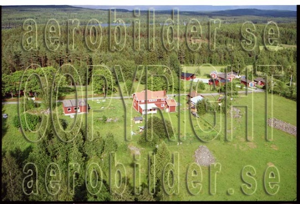 FFF 98-8924, #33. FFF 98-8924_0033 (Uppges vid kontakt med Svenska Aero-Bilder AB)