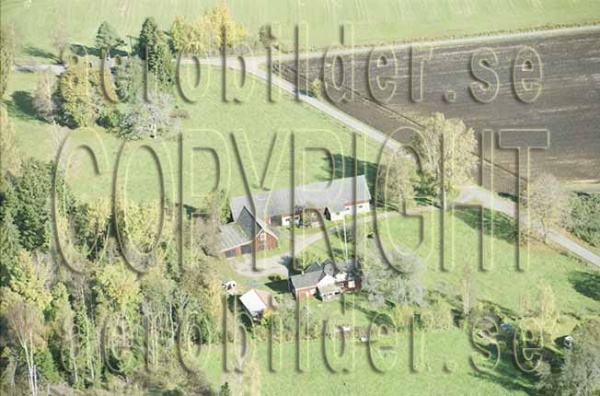 FFKV 11-084, #32. FFKV 11-084_032 (Uppges vid kontakt med Svenska Aero-Bilder AB)