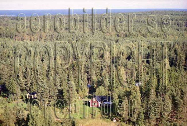 FFKV 98-637, #1. FFKV 98-637_001 (Uppges vid kontakt med Svenska Aero-Bilder AB)