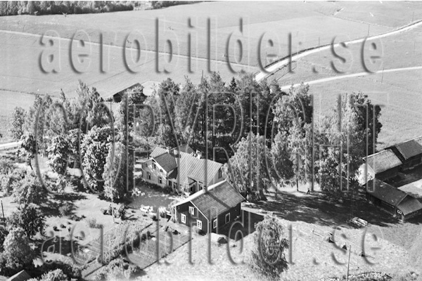 REBES 1046, #15. REBES 1046_15 B (Uppges vid kontakt med Svenska Aero-Bilder AB)